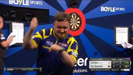 Luke Littler gewinnt sein Achtelfinale des World Grand Prix gegen Titelverteidiger Mike De Decker souverän. Doch er gewinnt das Spiel nicht nur, er beendet das Match auch mit dem höchsten Finish.