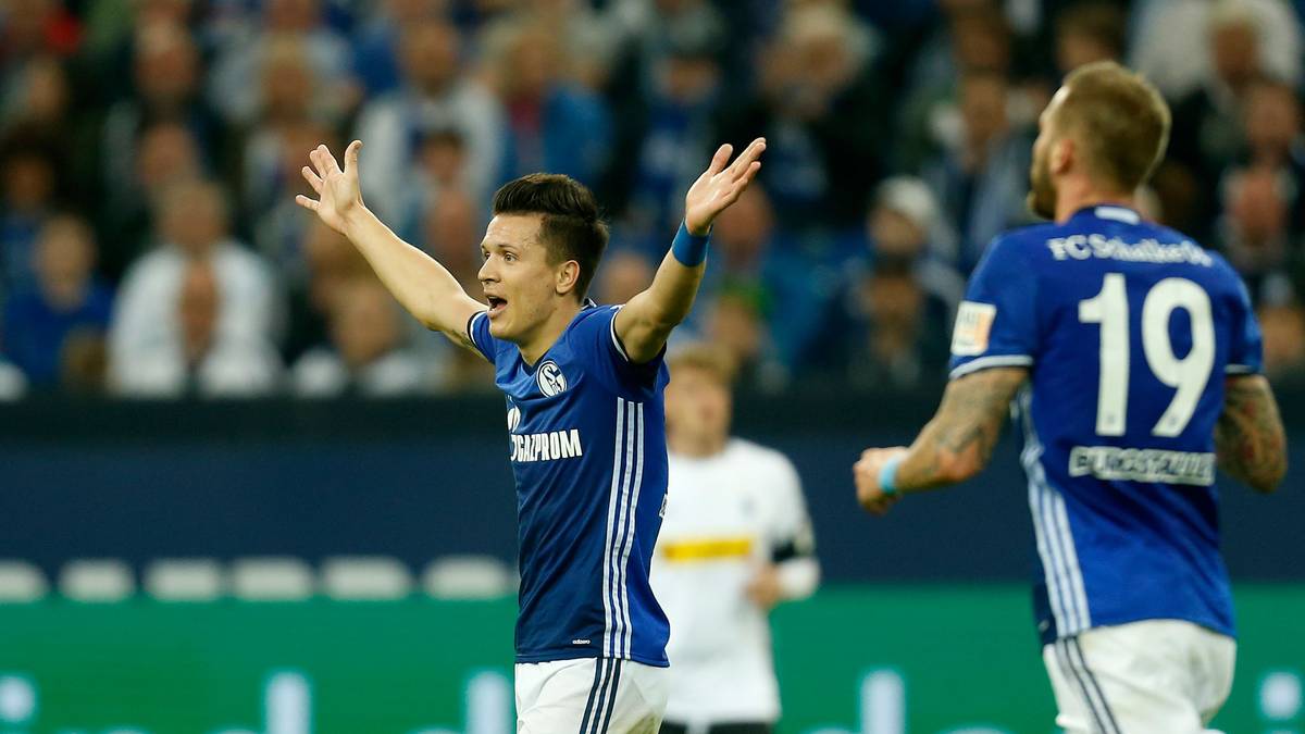 Schalke erholt sich und kommt zum Ausgleich. Yevhen Konoplyanka zwingt Christoph Kramer zu einem Handspiel im 16er
