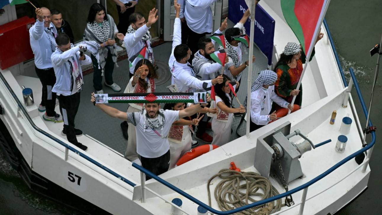 Palästinenser bei Eröffnungsfeier mit T-Shirt-Botschaft