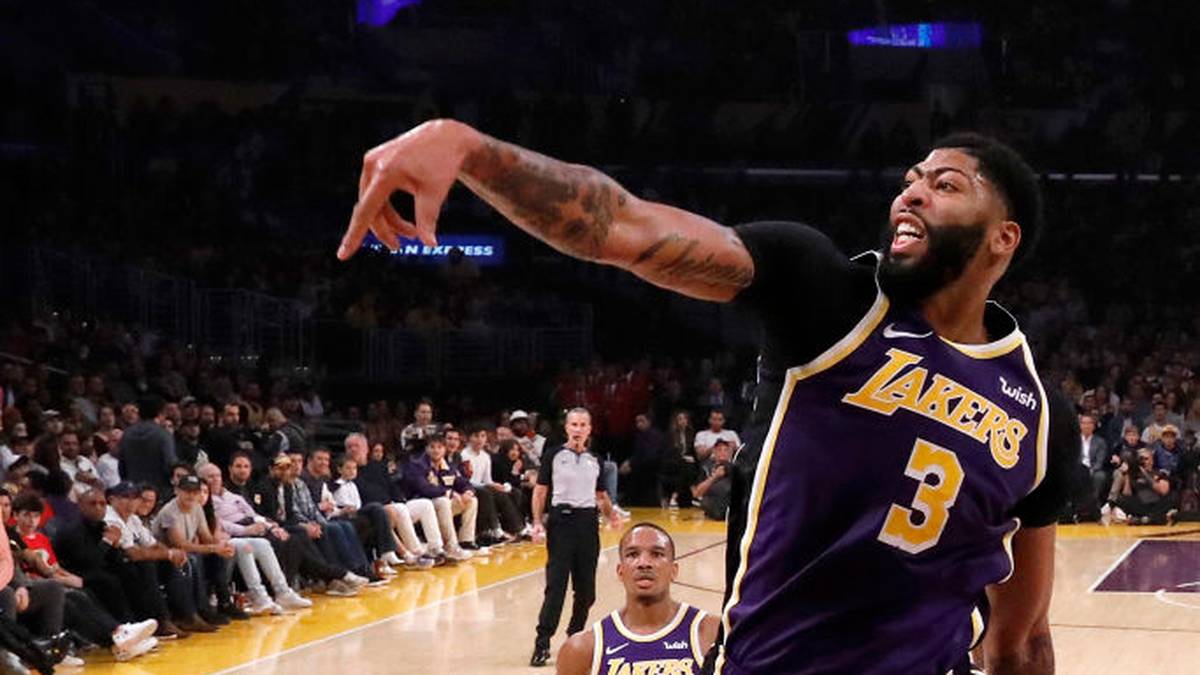 ANTHONY DAVIS: Die gefürchtete "Augenbraue"! Entwickelte sich bei den New Orleans Pelicans von Beginn seiner Karriere an zum absoluten Superstar. Unter dem Korb eine Macht, sicherer Schütze aus der Distanz. Hielt die NBA mit seinem Wechsel zu den Lakers in Atem. Hat aber noch keinen Titel gewonnen