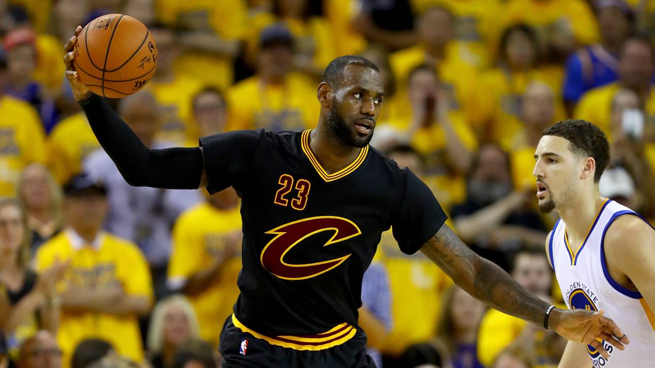King James geht aufs College