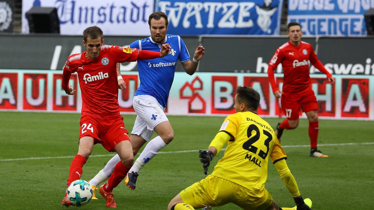 Kiel verpasst Sprung an die Spitze