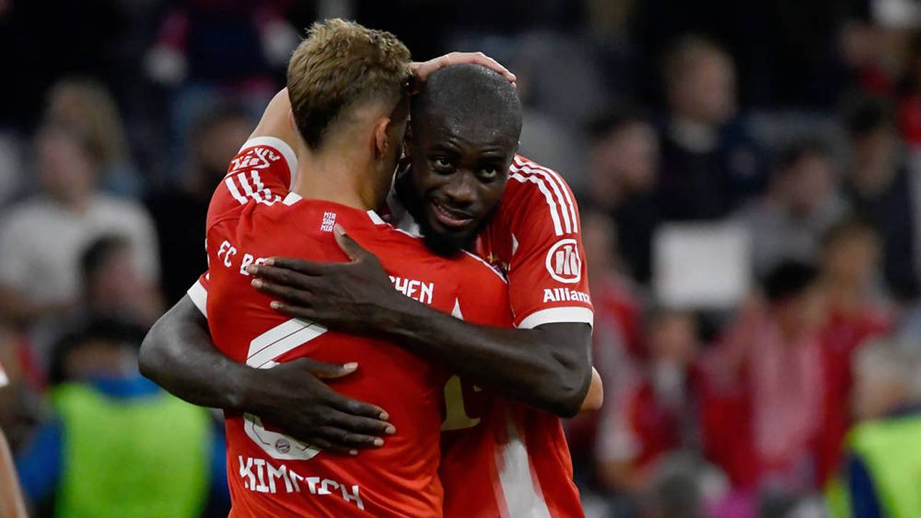 Der Vertrag von Dayot Upamecano (r.) beim FC Bayern läuft im Sommer 2026 aus