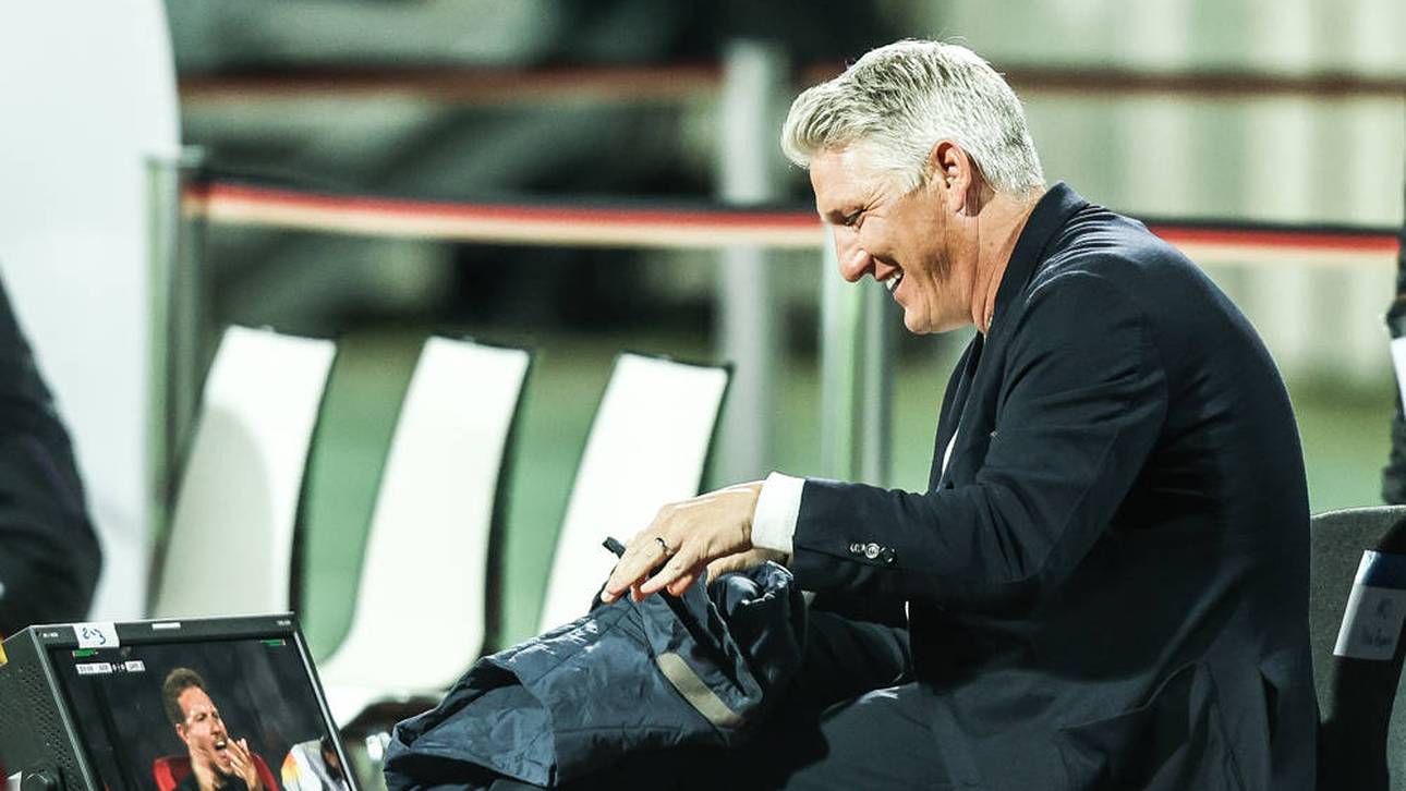 Schweinsteiger mit skurrilem Auftritt