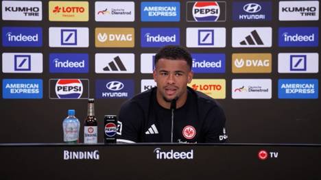 Noah Atubolu ist die neue Nummer Eins bei Eintracht Frankfurt. Der Wechsel zog sich lange, dann ging plötzlich alles ganz schnell. 