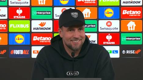 Nach dem 0:1 gegen Celtic und dem Einzug ins Achtelfinale der Europa League will VfB-Trainer Sebastian Honeß nicht nach dem Haar in der Suppe suchen. Die Leistung sei dementsprechend ein Meilenstein für den Verein.