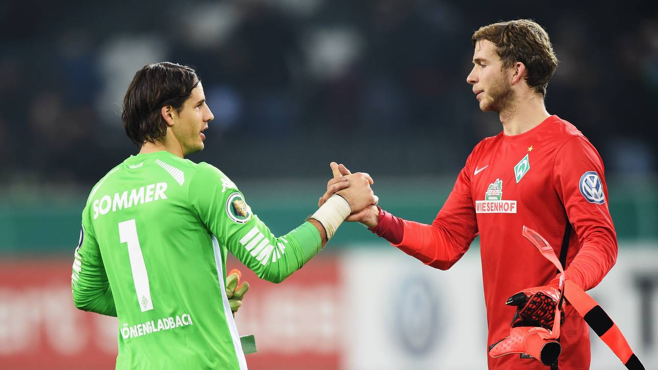 Borussia Moenchengladbach v Werder Bremen - DFB Cup