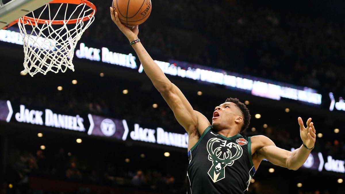 STARTER OSTEN - GIANNIS ANTETOKOUNMPO (Power Forward, Milwaukee Bucks): Der "Greek Freak" durfte sich im Osten über die meisten Stimmen freuen. Er hat als Kapitän in der Starting Five folgende Spieler an seiner Seite: