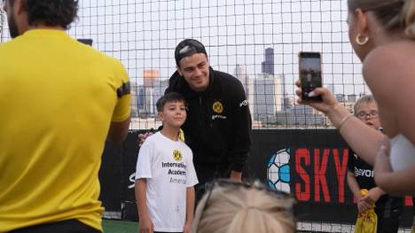 Der BVB hatte zum Abschluss der USA-Tour noch einmal einige Termine abseits des Platzes. Stars wie Marco Reus, Sebastien Haller und Giovanni Reyna waren dabei sehr beliebt.