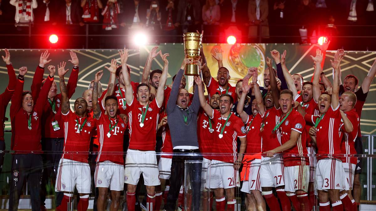 21. Mai 2016: Spannung bis zur letzten Sekunde. 120 Minuten haben nicht gereicht. Erst im Elfmeterschießen gewinnen die Bayern mit 4:3 gegen den BVB