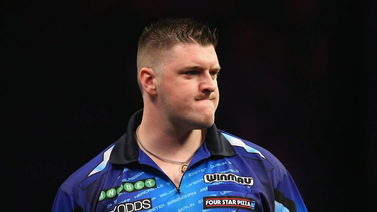 Der Nordire blieb aber in dieser Saison ohne Sieg bei einem wichtigen Turnier - bis er bei den Players Championship Finals im Endspiel gegen MvG zuschlug