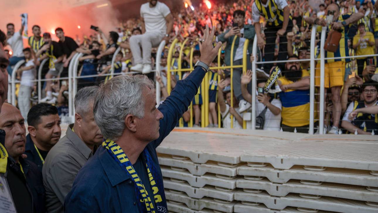 José Mourinho trainiert jetzt Fenerbahce Istanbul