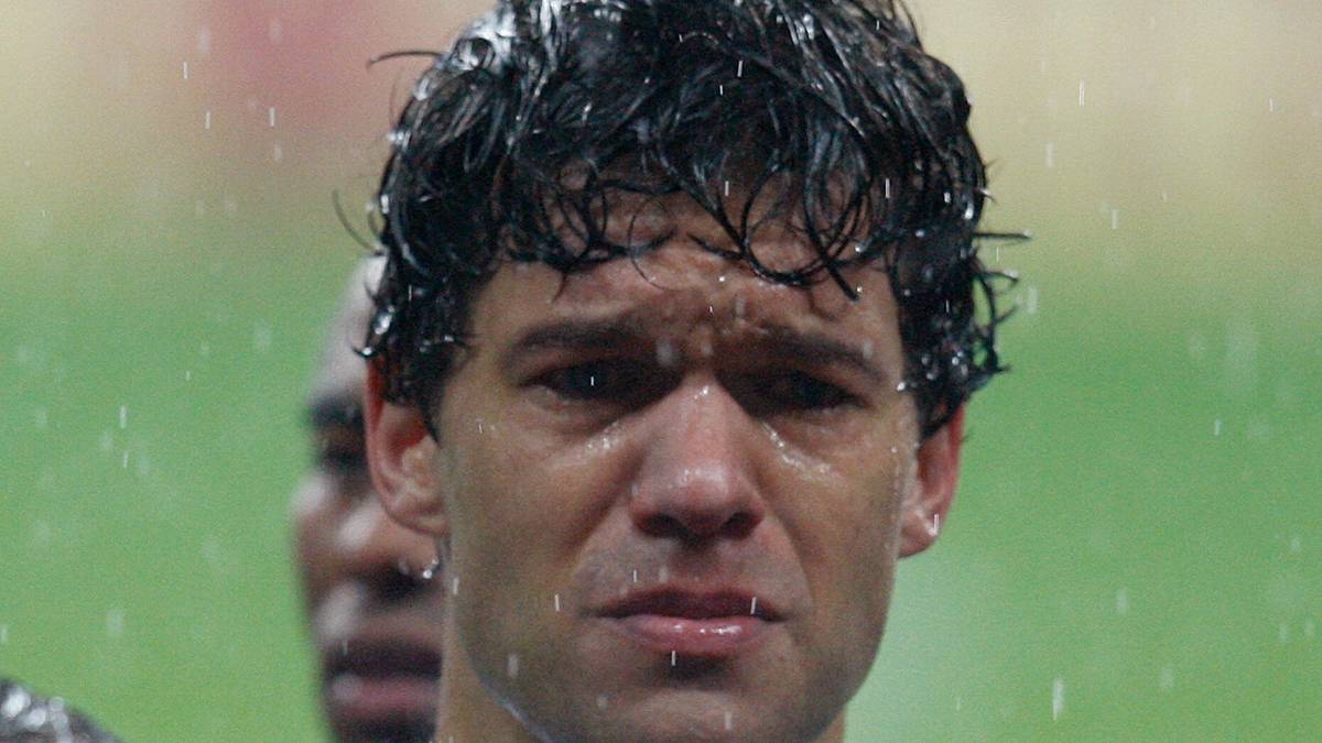 PLATZ 8: MANCHESTER UNITED - FC CHELSEA: Vize-Weltmeister und Vize-Europameister Michael Ballack verließ 2008 mal wieder ein Endspiel als Verlierer vom Platz. Genauso wie schon 2002 mit Bayer Leverkusen