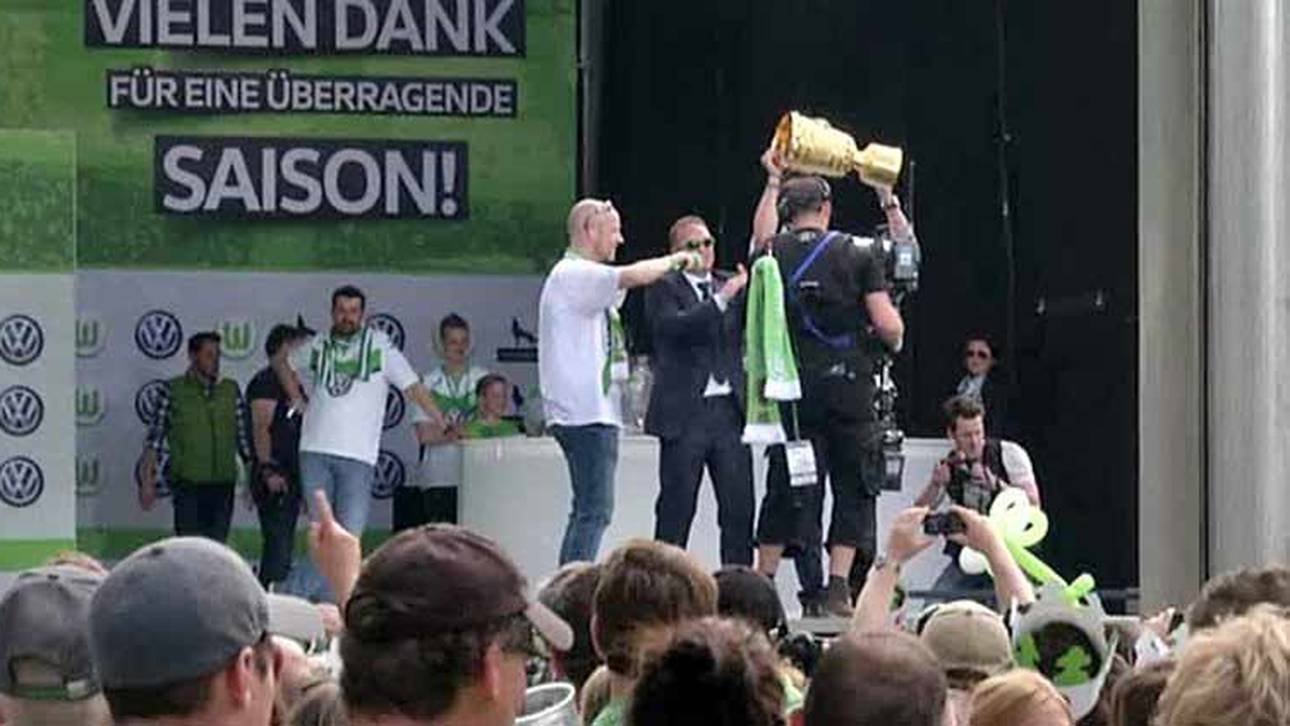 Wolfsburg feiert und lacht über den BVB