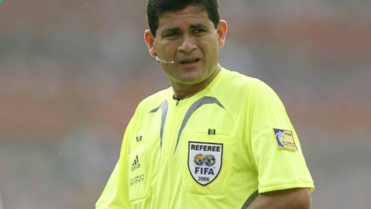 Die Täter erbeuten Computer, Uhren und Mobiltelefone des Opfers. Erst nach mehreren Stunden im Krankenhaus ist Ruiz wieder ansprechbar. 