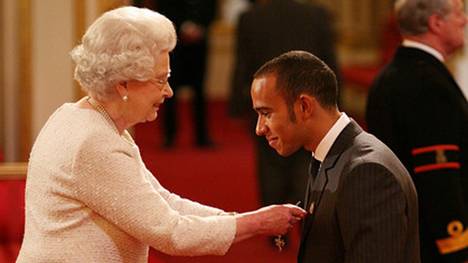 Lewis Hamilton wurde 2009 zum Mitglied des "Order of the British Empire" ernannt