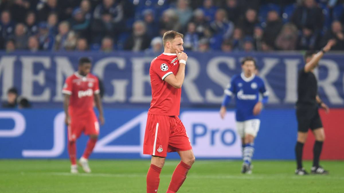 RUSSLAND - BENEDIKT HÖWEDES (Lokomotive Moskau): Mit seinem zweiten Jahr in Russland dürfte Höwedes zufrieden sein. Der ehemalige Schalker ist Stammspieler und spielt eine wichtige Rolle. Mit Lok steht er aktuell auf dem fünften Platz der 1. Liga in Russland