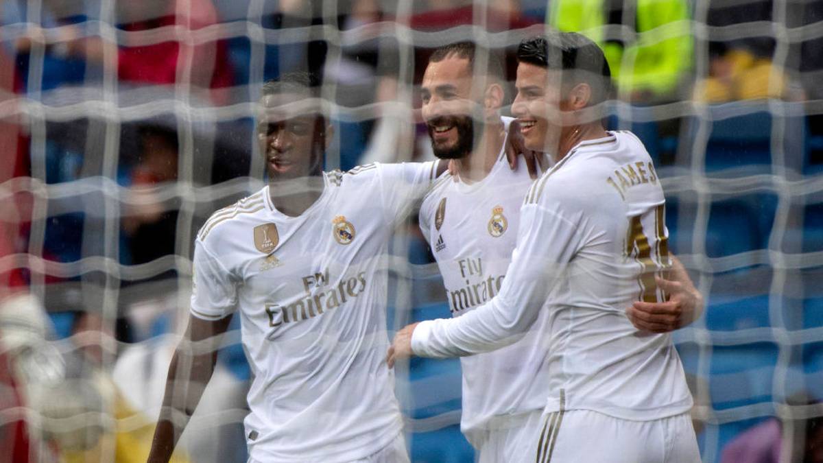 KARIM BENZEMA: Der einzige, der so wirklich von Cristiano Ronaldos Abgang im Vorjahr profitierte, ist der 31-jährige Top-Stürmer, der in 36 Liga-Partien 28 Scorer-Punkte verbuchte. Aktuell sind es schon wieder fünf Treffer nach fünf Spieltagen. Platz eins teilt sich Reals Stürmer aber mit Villarreals GERARD MORENO