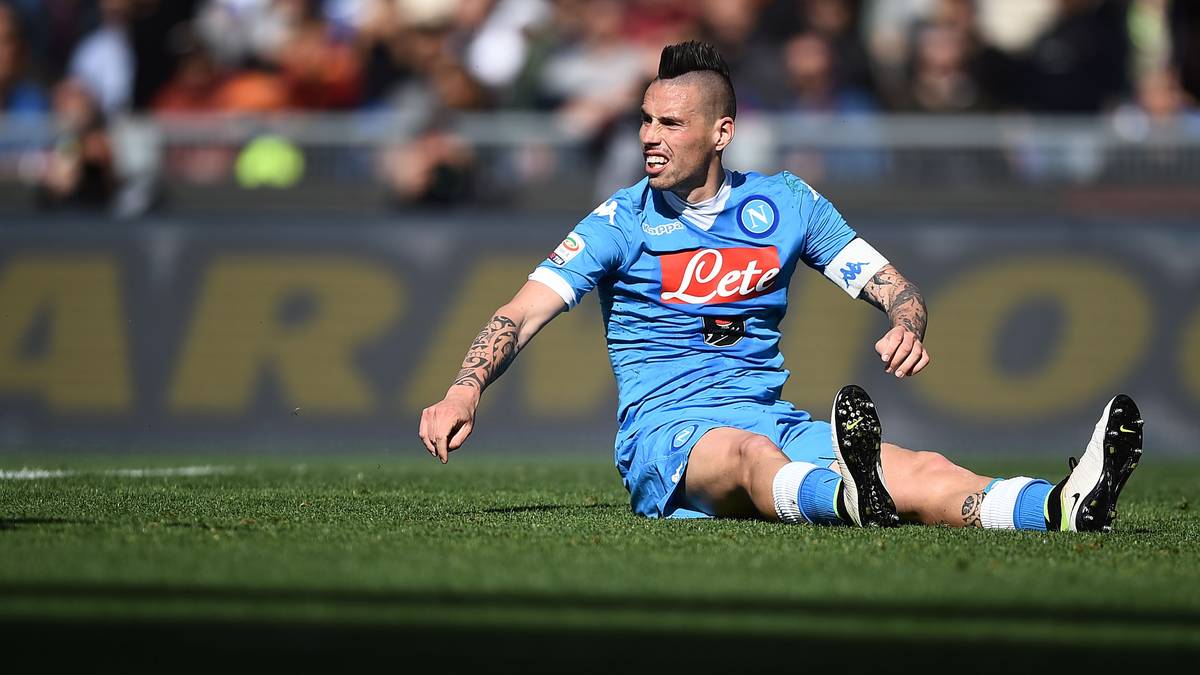 Marek Hamsik vom SSC Neapel und...