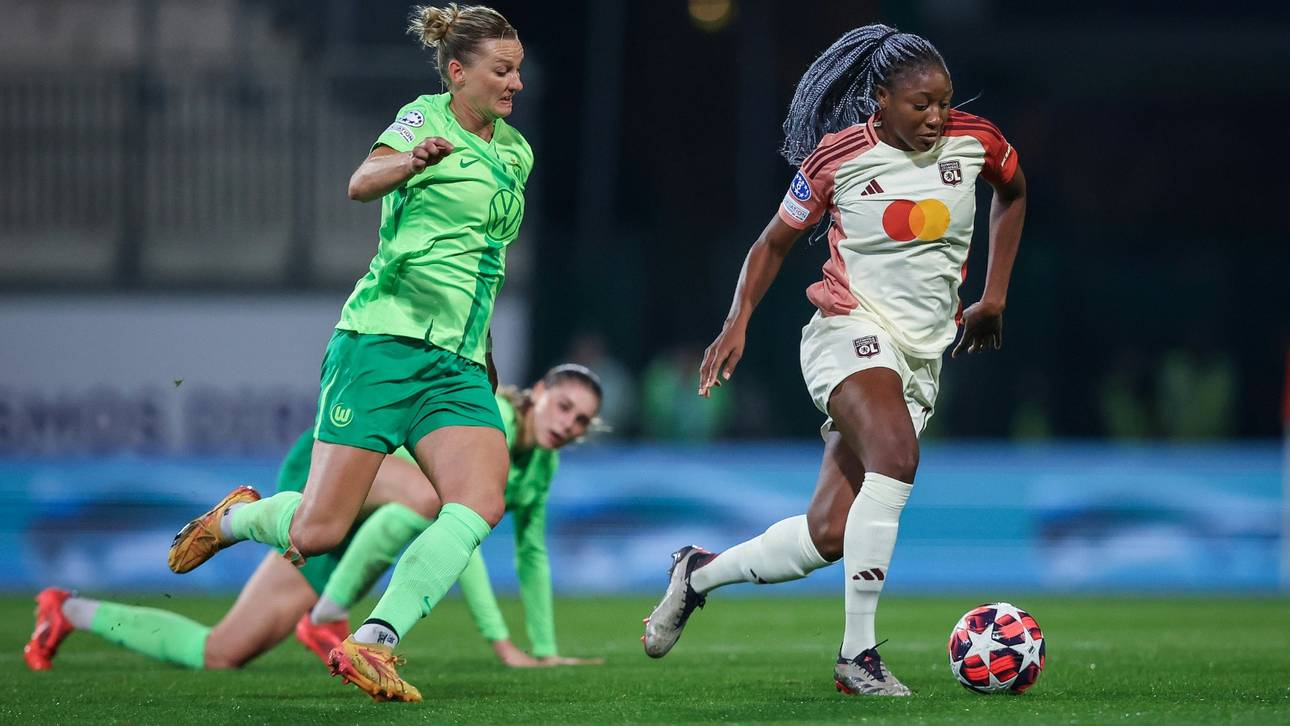 Popp (l.) verliert mit Wolfsburg gegen Lyon