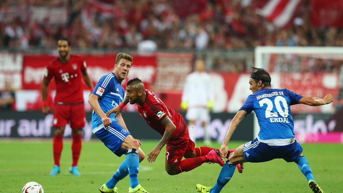 Abgesehen von zwei kurzen Aussetzern nach der Pause, die der HSV aber nicht zu nutzen weiß, bestimmt der amtierende Meister weiterhin das Geschehen auf dem Platz