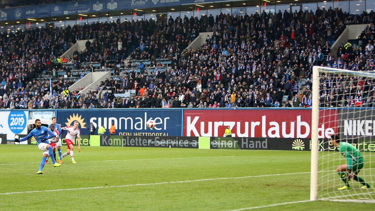 2010 sowie 2012 stiegen die Hanseaten in die Drittklassigkeit ab. Zuvor spielte man immerhin zwölf Jahre im deutschen Oberhaus und ist dahingehend der erfolgreichste Klub aus den neuen Bundesländern