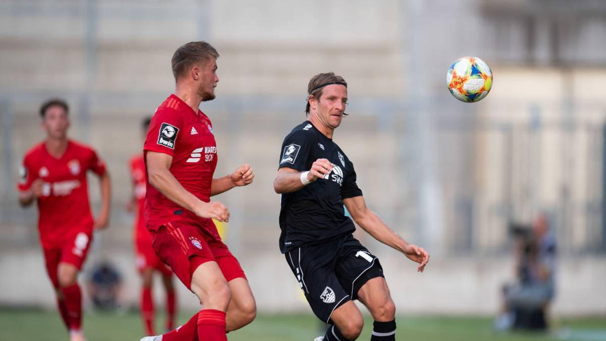 Mai absolvierte in dieser Spielzeit 13 Spiele mit der zweiten Mannschaft, saß aber auch oftmals bei den Profis auf der Bank. Zwei Bundesligaspiele hat der 19-Jährige bereits bestritten, es dürften bald mehr werden