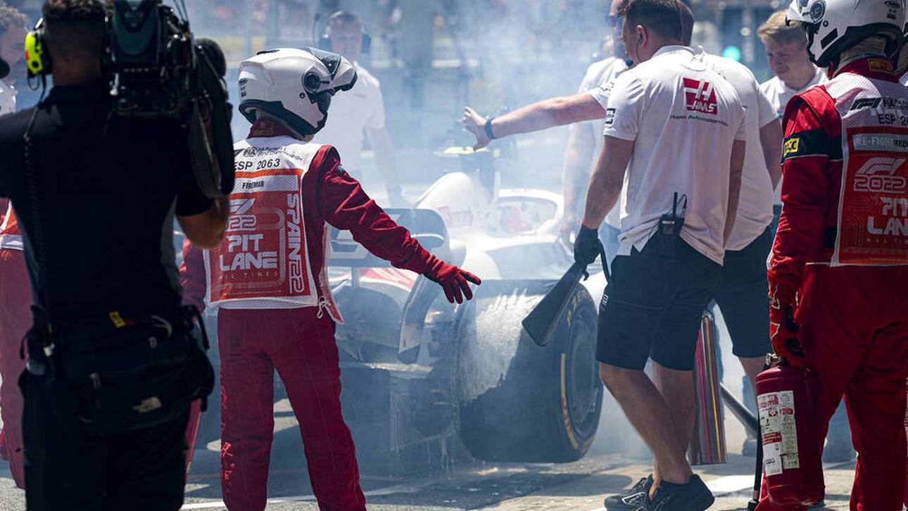 Schumacher-Bolide fängt Feuer