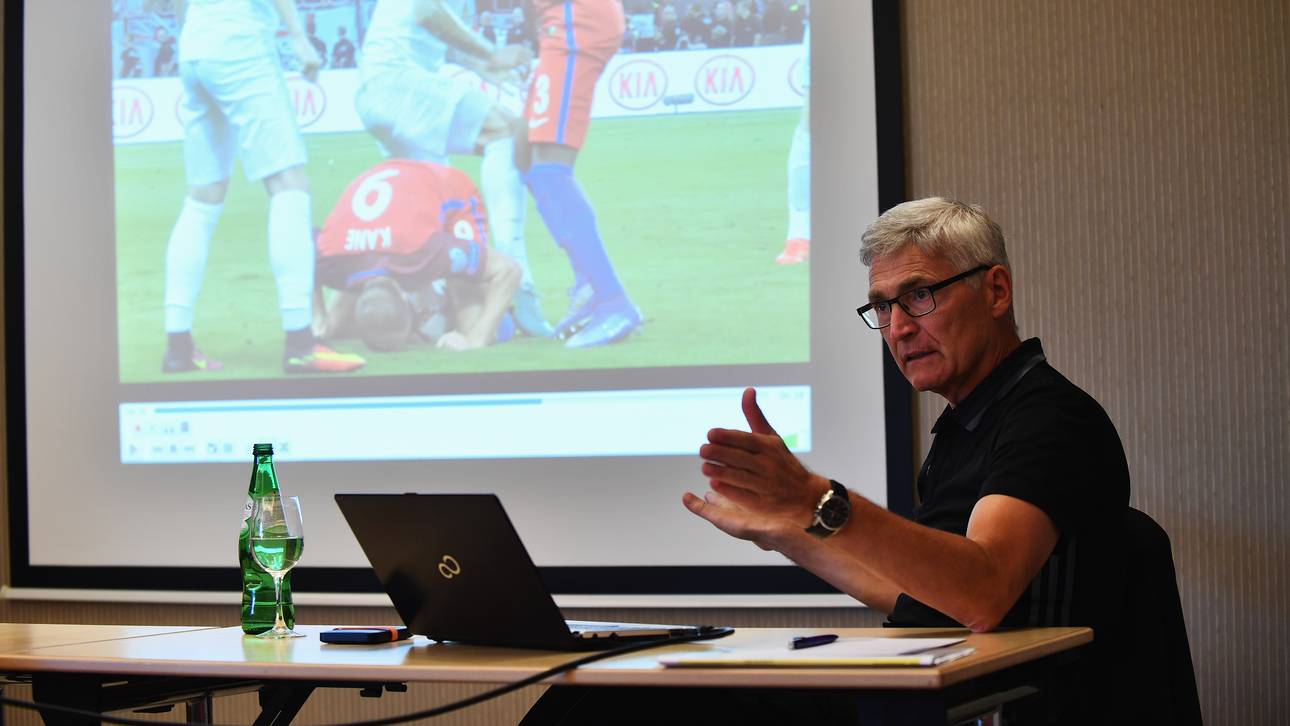 Schiri-Chef will Zeitstrafen in Liga