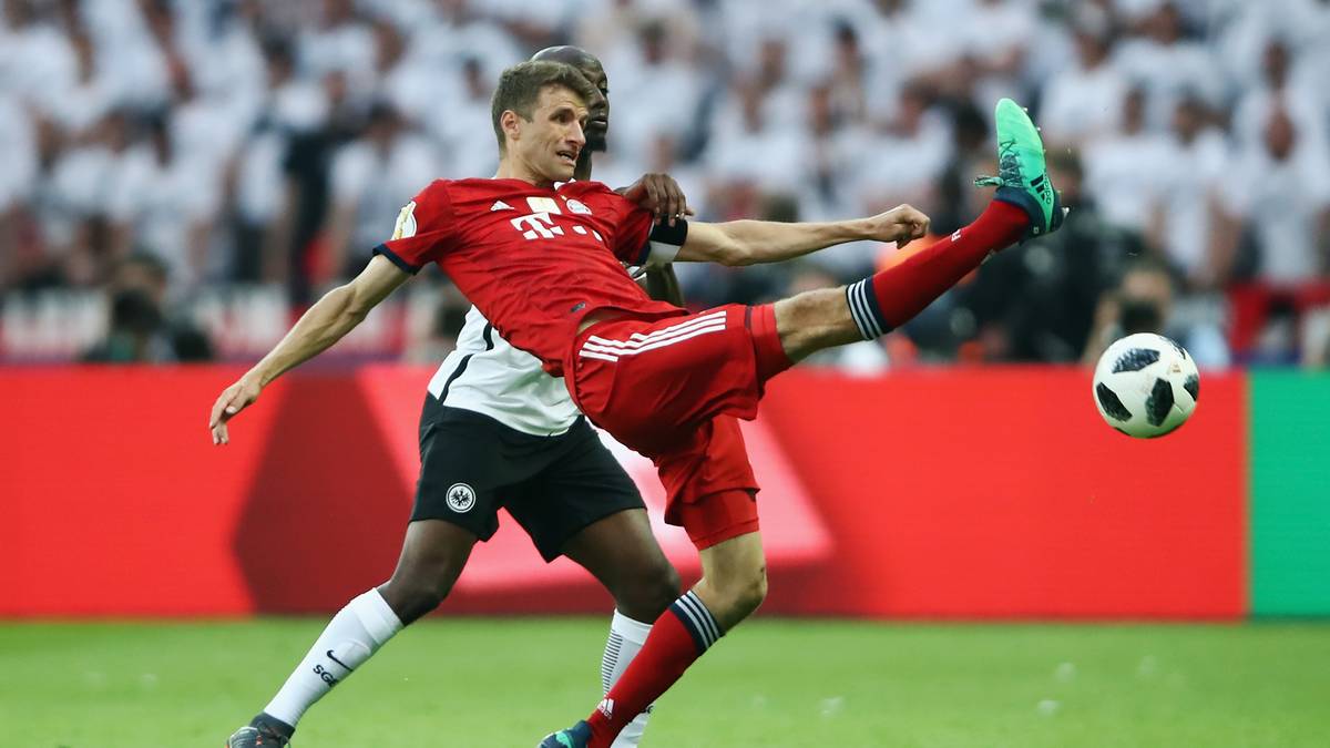 THOMAS MÜLLER: Eigentlich der Inbegriff der bayerischen Fußball-Identität. Laut Vorstandschef Karl-Heinz Rummenigge absolut unersetzbar. Deshalb eigentlich auch deplatziert in dieser Riege. Allerdings...