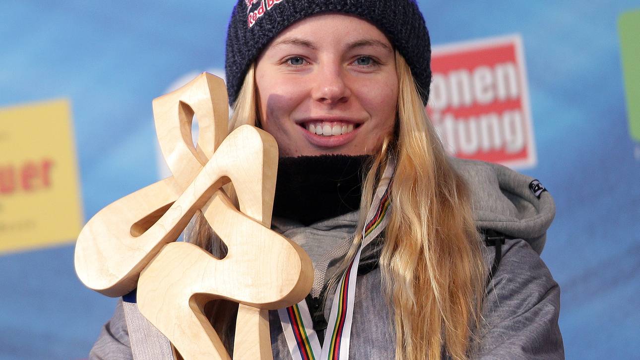 SKI-FREESTYLE-SNOWBOARD-WORLD-WOMEN-SLOPESTYLE