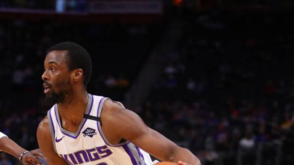 DETROIT, MICHIGAN - JANUARY 22: Harrison Barnes #40 of the Sacramento Kings plays against the Detroit Pistons at Little Caesars Arena on January 22, 2020 in Detroit, Michigan. NOTE TO USER: User expressly acknowledges and agrees that, by downloading and or using this photograph, User is consenting to the terms and conditions of the Getty Images License Agreement. (Photo by Gregory Shamus/Getty Images)