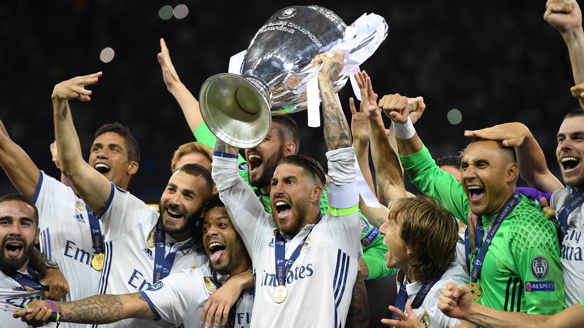 Sergio Ramos darf den legendären Henkelpott zum zweiten Mal in Folge in die Hände nehmen. Für Real ist es der zwölfte Titel in Europas bestem Wettbewerb - historisch!