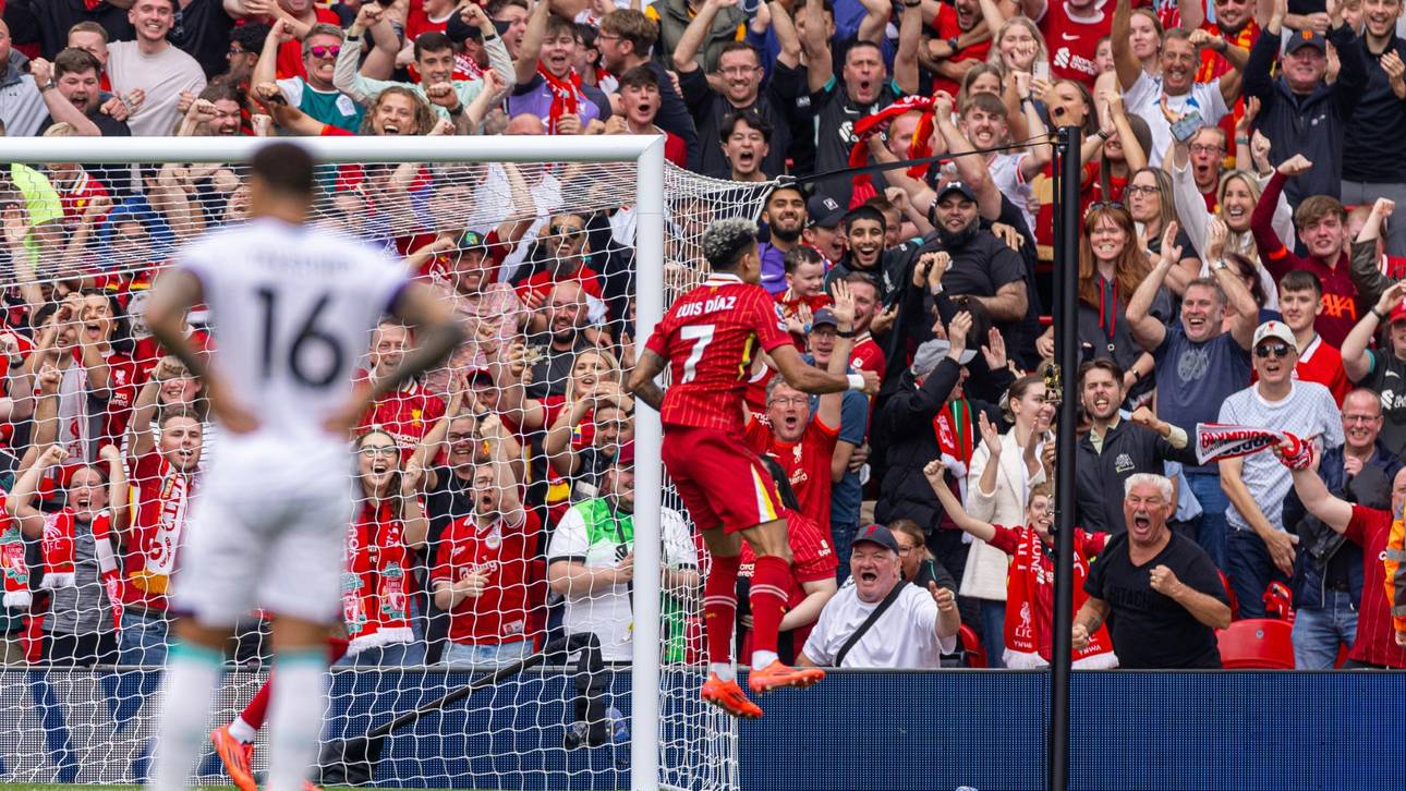 Liverpool für eine Nacht Tabellenführer