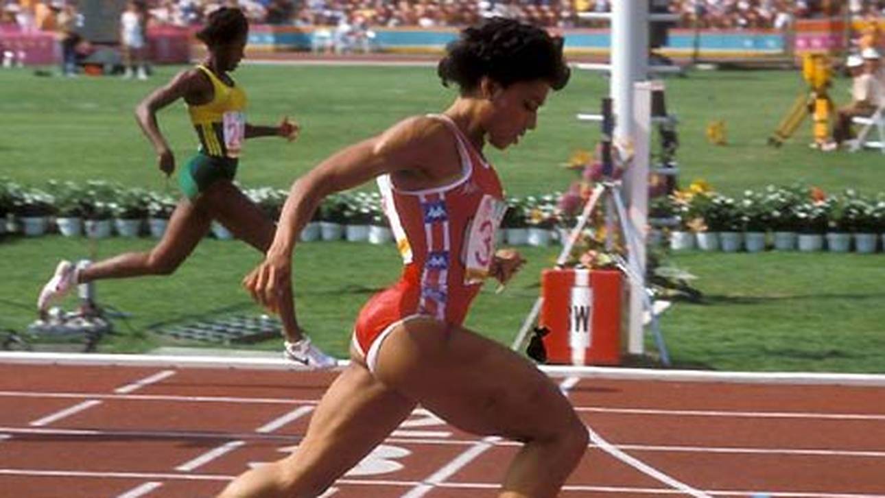 Die mittlerweile verstorbene Florence Griffith-Joyner hält neben den 100 Metern auch über 200 Metern den Weltrekord