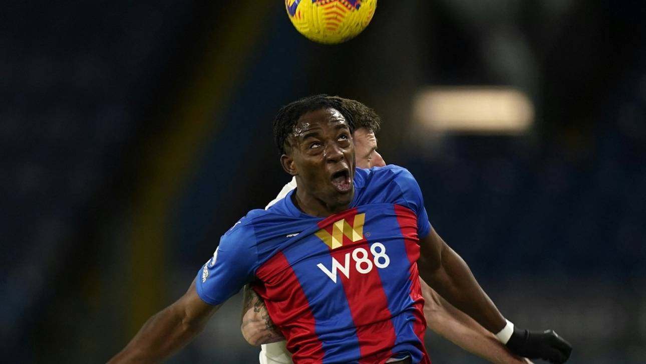 Mateta bleibt bei Crystal Palace