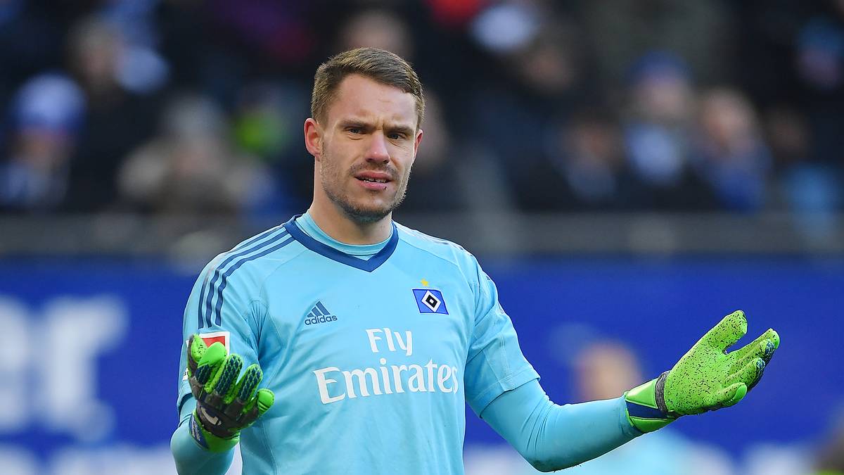 HSV-Torwart Christian Mathenia kann es nicht fassen