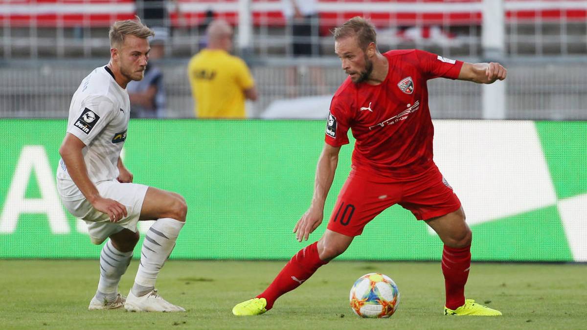 Im Sommer 2019 wechselte der dann zum Zweitligabsteiger Ingolstadt. Dort zählt er zum Stammpersonal