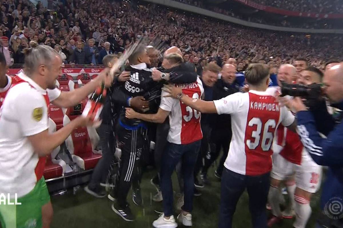 Ajax' Erfolgscoach ten Hag tritt mit Meistertitel ab