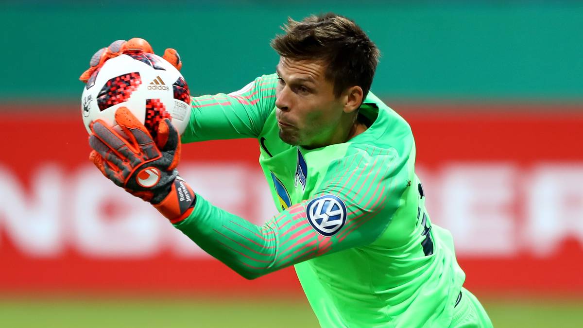 PLATZ 7: RUNE JARSTEIN (Hertha BSC): Weisse Westen: 8 - Gegentore: 48