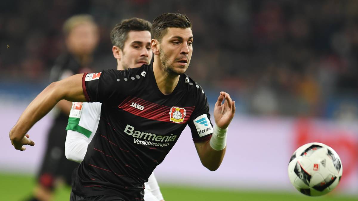 PANAGIOTIS RETSOS (Leverkusen, 19): Die 17,5 Millionen Ablöse sind eine gute Investition. Der junge Grieche kam bereits auf sieben Bundesliga-Einsätze und glänzte dabei mit zwei Vorlagen. Zugute kommt ihm, dass er in der Viererkette alle Positionen bekleiden kann