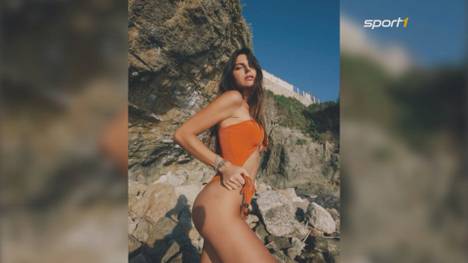 Max Verstappen ist erstmals Formel-1-Wetmeister geworden. Für seelischen Beistand sorgte seine Freundin Kelly Piquet, die ihrem Rennfahrer die Daumen drückte und sich als echten Glücksbringer entpuppte.