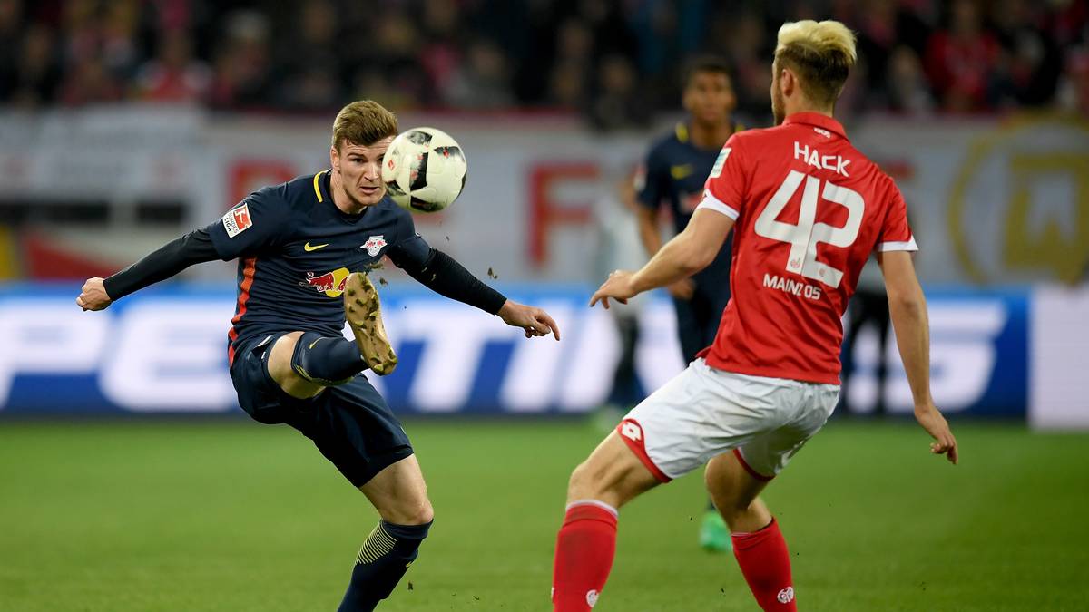 Und der Ex-Stuttgarter ist bei seiner Rückkehr sofort erfolgreich. In der 52. Minute trifft er nach einer Ecke per Kopfball zum 2:0