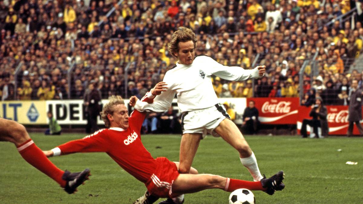 1977: ALLAN SIMONSEN (Dänemark/Borussia Mönchengladbach): Obwohl die Borussia das Europapokalfinale 1:3 gegen Liverpool verliert, sticht der Däne heraus. 1977 wird er zudem mit Gladbach deutscher Meister