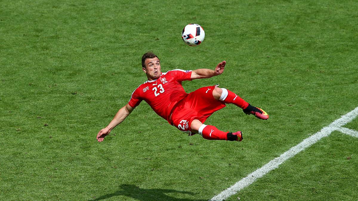 Xherdan Shaqiri erzielt im Achtelfinale gegen Polen den schönsten Treffer der bisherigen EM in Frankreich. Mit seinem spektakulären Fallrückzieher rettet das Schweizer Kraftpaket seine Farben in die Verlängerung