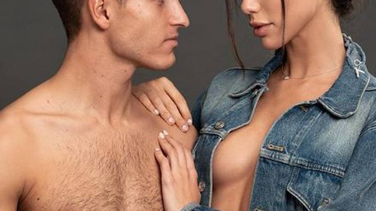Denis Suarez' Goldstück nur in Jeans: Nadia Aviles, bessere Hälfte des spanischen Nationalspielers, zeigt sich sexy