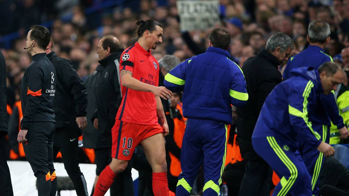 Ibrahimovic ist bedient und verlässt den Platz