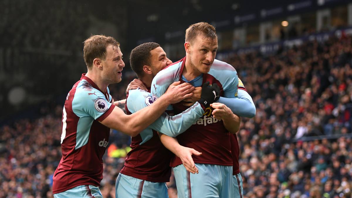 PLATZ 21 - FC BURNLEY: Dass man auch ohne große Ausgaben für Berater gut sein kann, zeigt Burnley. Die Überraschungsmannschaft aus der Grafschaft Yorkshire hat nur 3,8 Millionen Euro ausgegeben und liegt derzeit auf einem starken siebten Tabellenplatz der Premier League