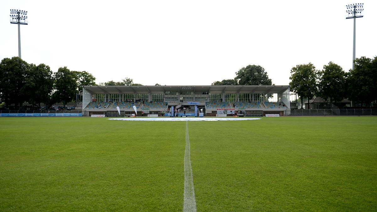 Das Willy-Sachs-Stadion ist die Heimat von Viertligist 1. FC Schweinfurt 05 und existiert bereits seit 1936. Gestiftet wurde die gesamte Anlage 1934 durch den Industriellen Willy Sachs