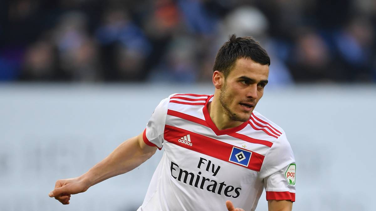 HAMBURGER SV: Filip Kostic, 29, Serbien